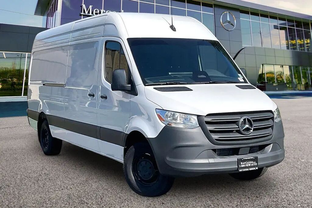 2026 Mercedes-Benz Sprinter 3500 — photo 1 of 13