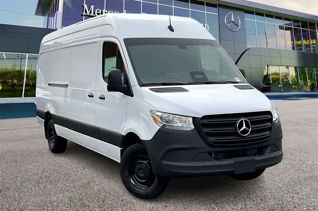 2026 Mercedes-Benz Sprinter 3500 — photo 1 of 37