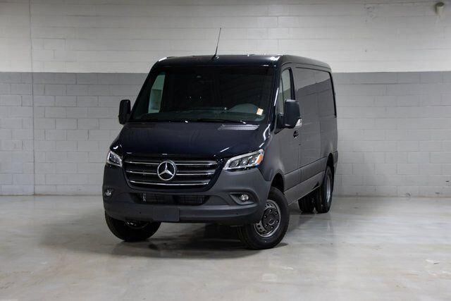 2024 Mercedes-Benz Sprinter 4500 — photo 1 of 26