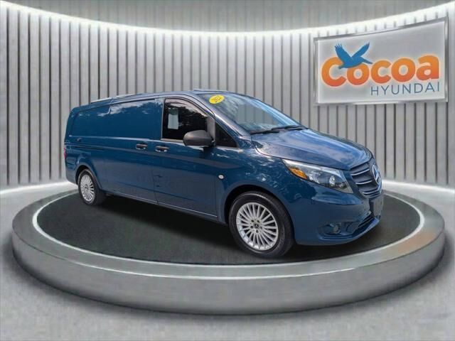 2022 Mercedes-Benz Metris Cargo — photo 1 of 13