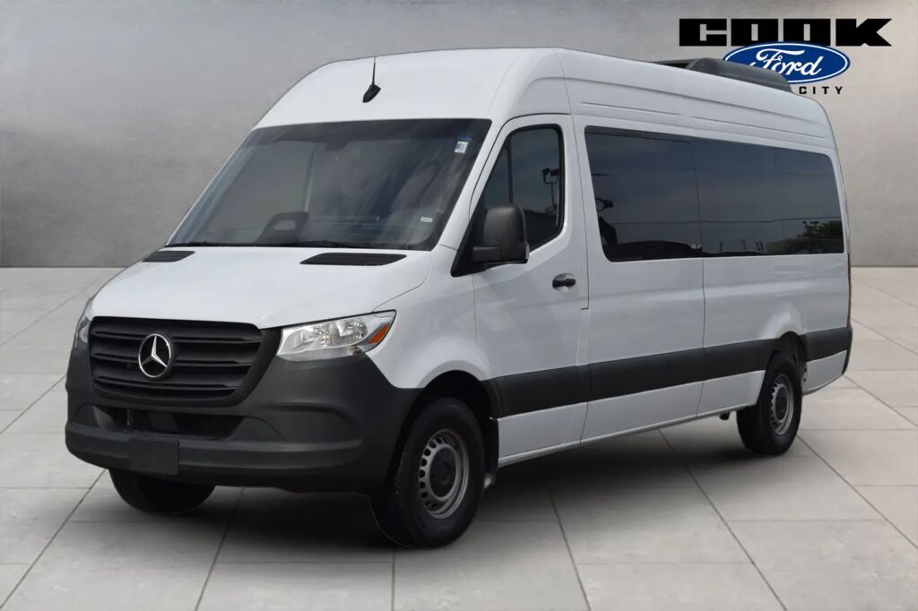 2025 Mercedes-Benz Sprinter 2500 — photo 1 of 13