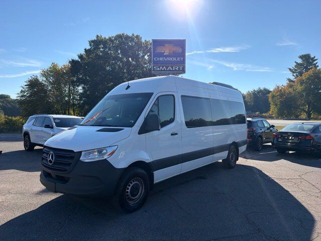 2025 Mercedes-Benz Sprinter Passenger Van Passenger 170 WB