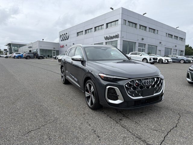 2025 Audi SQ5 PREMIUM PLUS