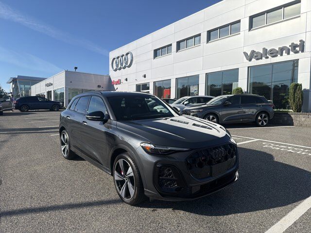 2025 Audi SQ5 PREMIUM PLUS