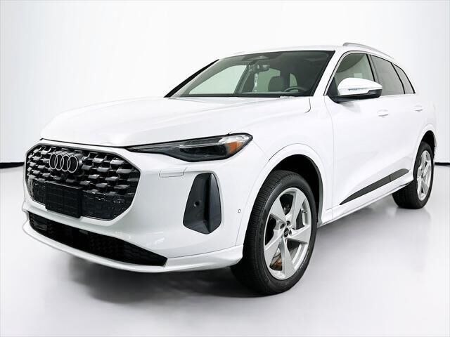 2026 Audi Q5 quattro Premium Plus TFSI
