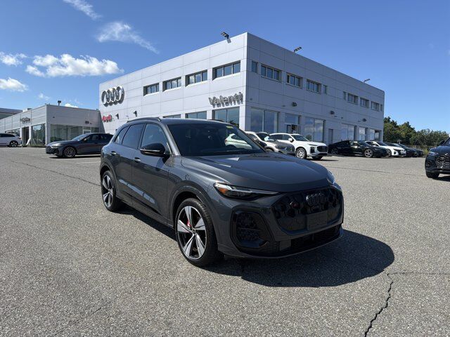 2025 Audi SQ5 PRESTIGE