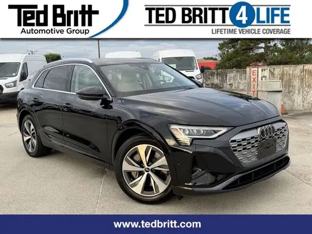 2024 Audi Q8 e-tron quattro Premium Plus