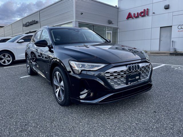2024 Audi Q8 e-tron PREMIUM PLUS