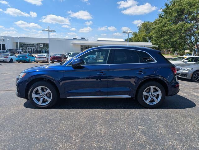 2021 Audi Q5 quattro Premium 45 TFSI — photo 1 of 13