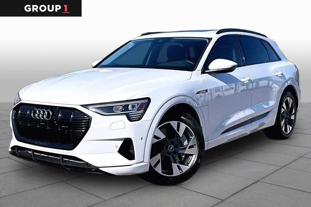 2021 Audi e-tron quattro Premium — photo 1 of 1