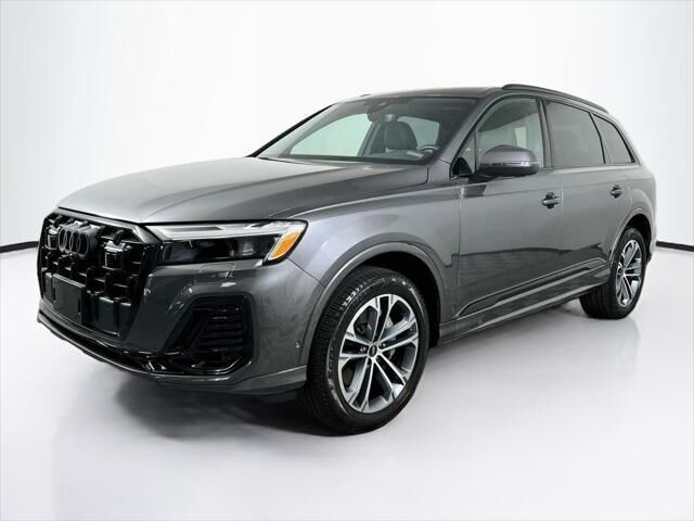 2025 Audi Q7 quattro Premium 45 TFSI — photo 1 of 13
