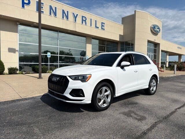 2020 Audi Q3 quattro Premium 45 TFSI — photo 1 of 1