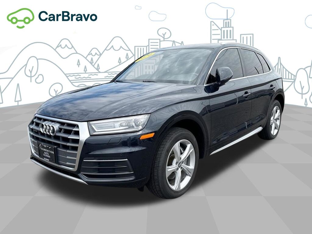 2020 Audi Q5 Premium 45 TFSI quattro S tron — photo 1 of 6