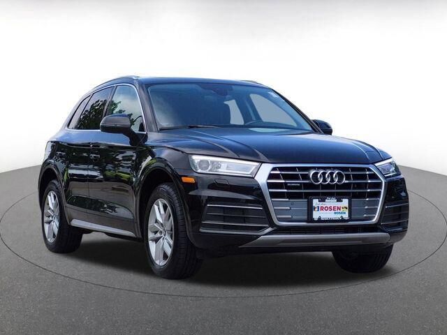 2020 Audi Q5 quattro Premium 45 TFSI — photo 1 of 13
