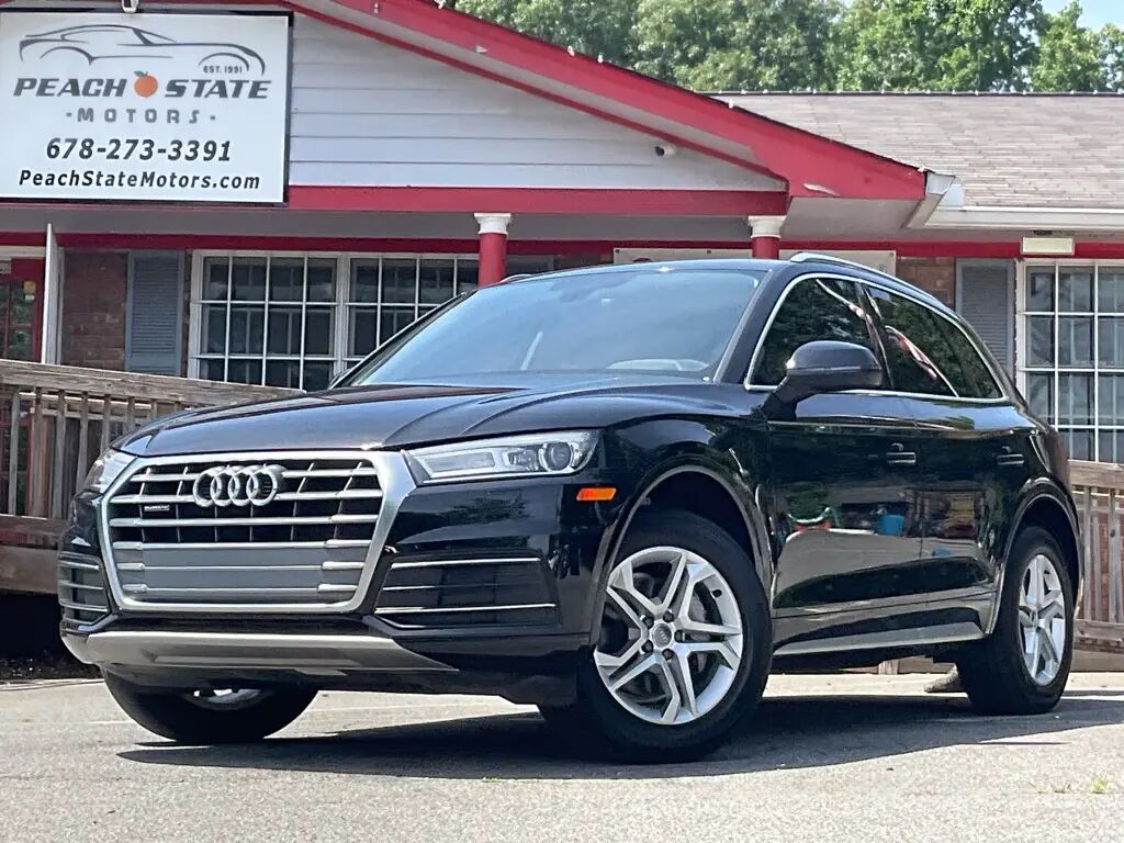 2019 Audi Q5 quattro Premium 45 TFSI — photo 1 of 13