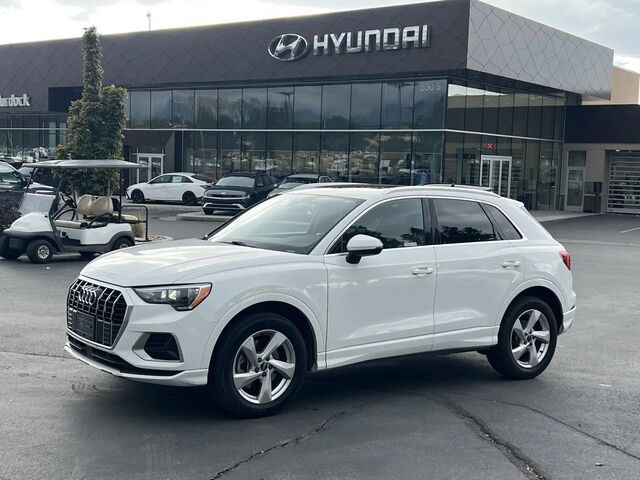 2021 Audi Q3 quattro Premium 40 TFSI