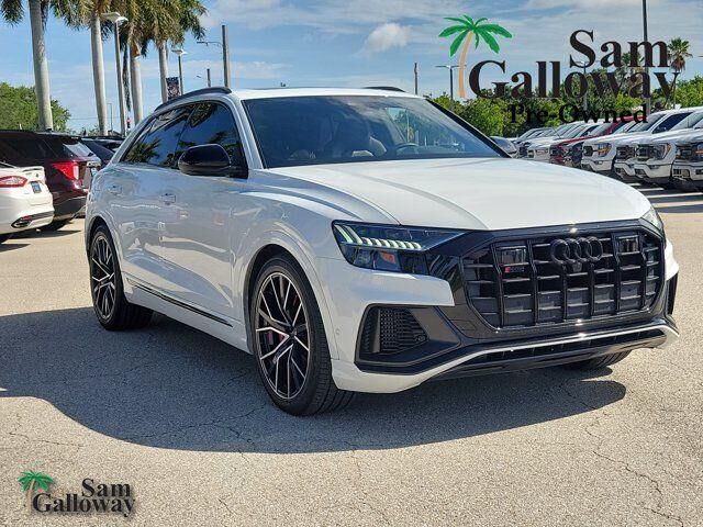 2023 Audi SQ8 4.0T quattro Premium Plus