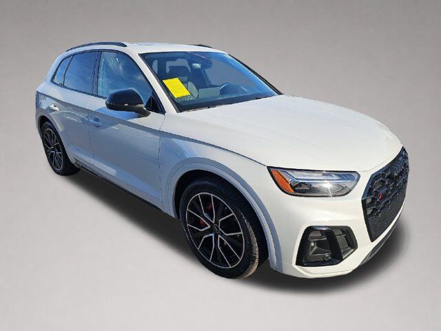 2023 Audi SQ5 Premium Plus