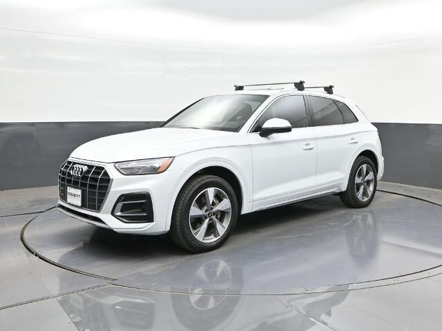 2022 Audi Q5 quattro Premium Plus 40 TFSI — photo 1 of 13