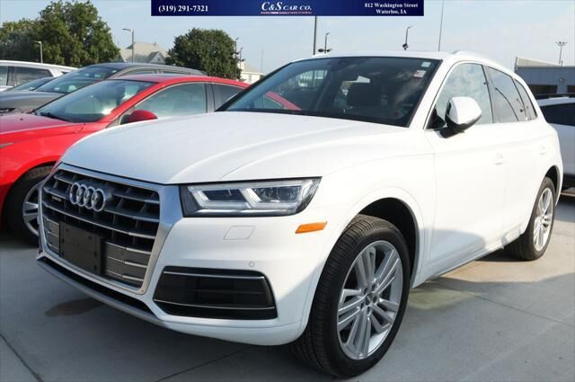 2020 Audi Q5 quattro Premium Plus 45 TFSI — photo 1 of 11