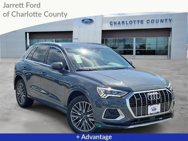 2022 Audi Q3 quattro Premium Plus 40 TFSI