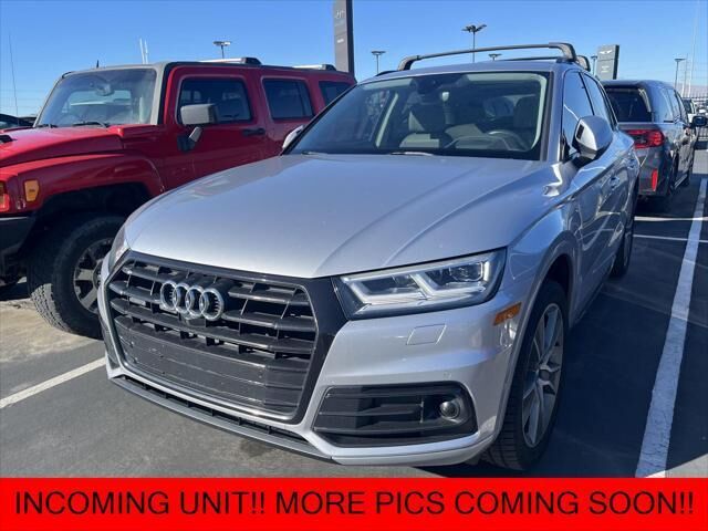 2019 Audi Q5 quattro Prestige 45 TFSI — photo 1 of 7