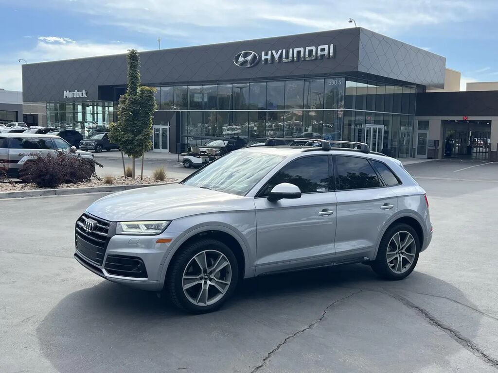 2019 Audi Q5 quattro Prestige 45 TFSI — photo 1 of 13