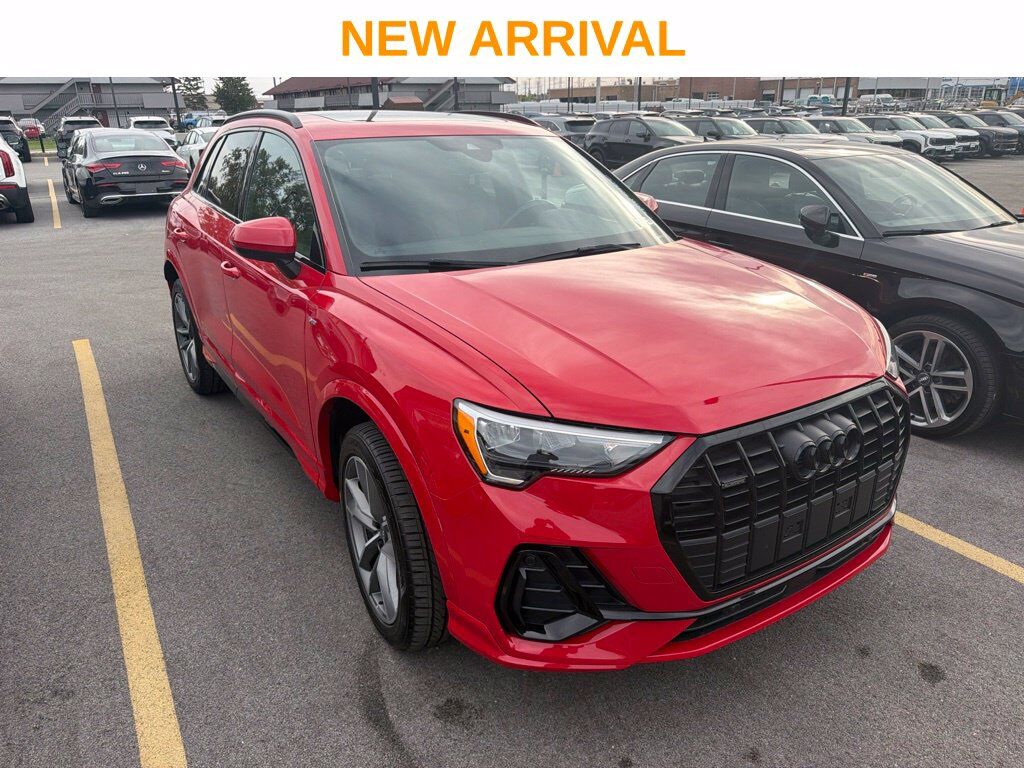 2021 Audi Q3 Premium — photo 1 of 13