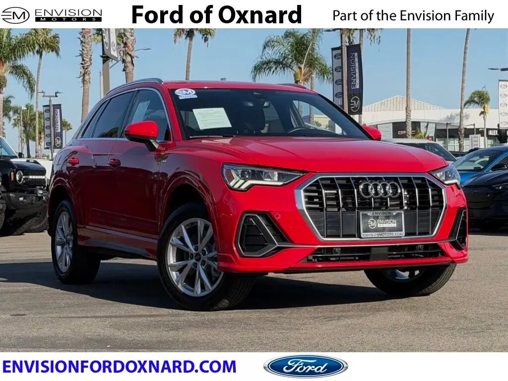 2025 Audi Q3 quattro S line Premium 45 TFSI — photo 1 of 13