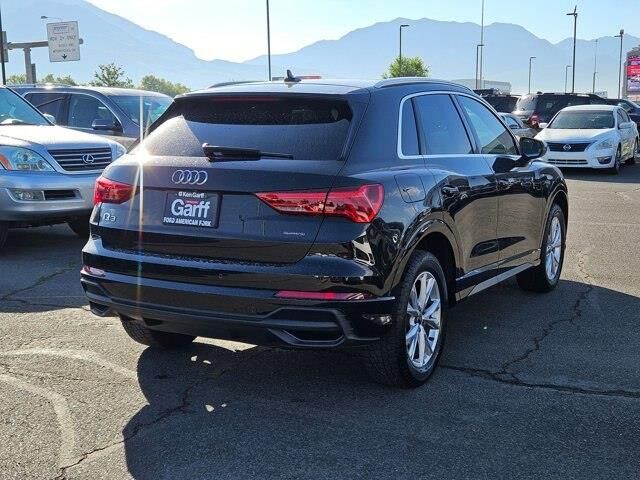 2023 Audi Q3 quattro S line Premium 45 TFSI — photo 1 of 6