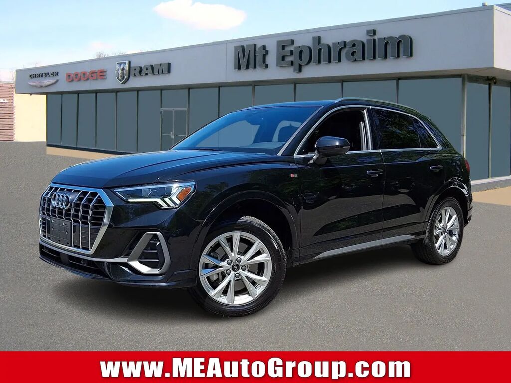 2025 Audi Q3 quattro S line Premium 45 TFSI — photo 1 of 13