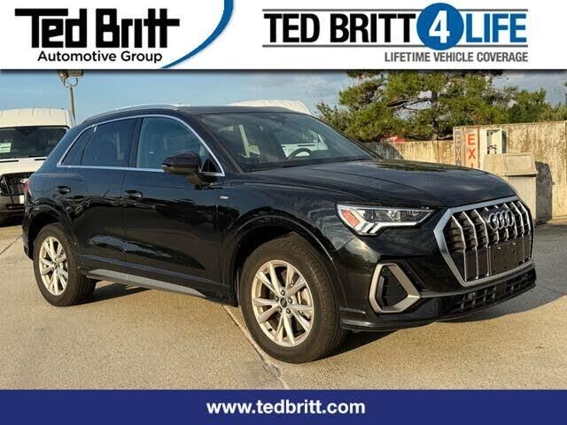 2025 Audi Q3 quattro S line Premium 45 TFSI — photo 1 of 9