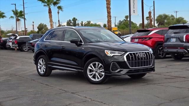 2024 Audi Q3 quattro S line Premium 45 TFSI
