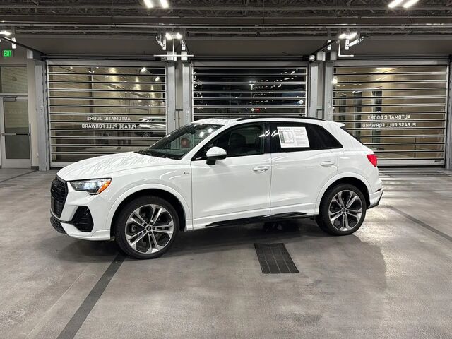 2021 Audi Q3 quattro S line Premium 45 TFSI