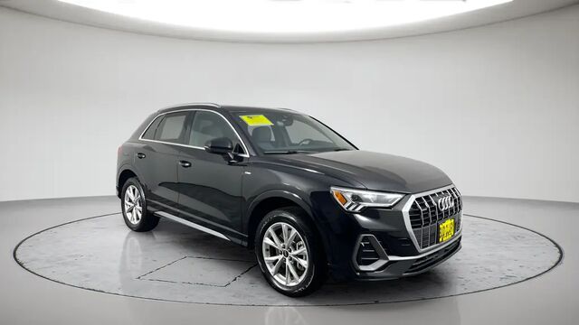 2023 Audi Q3 quattro S line Premium 45 TFSI