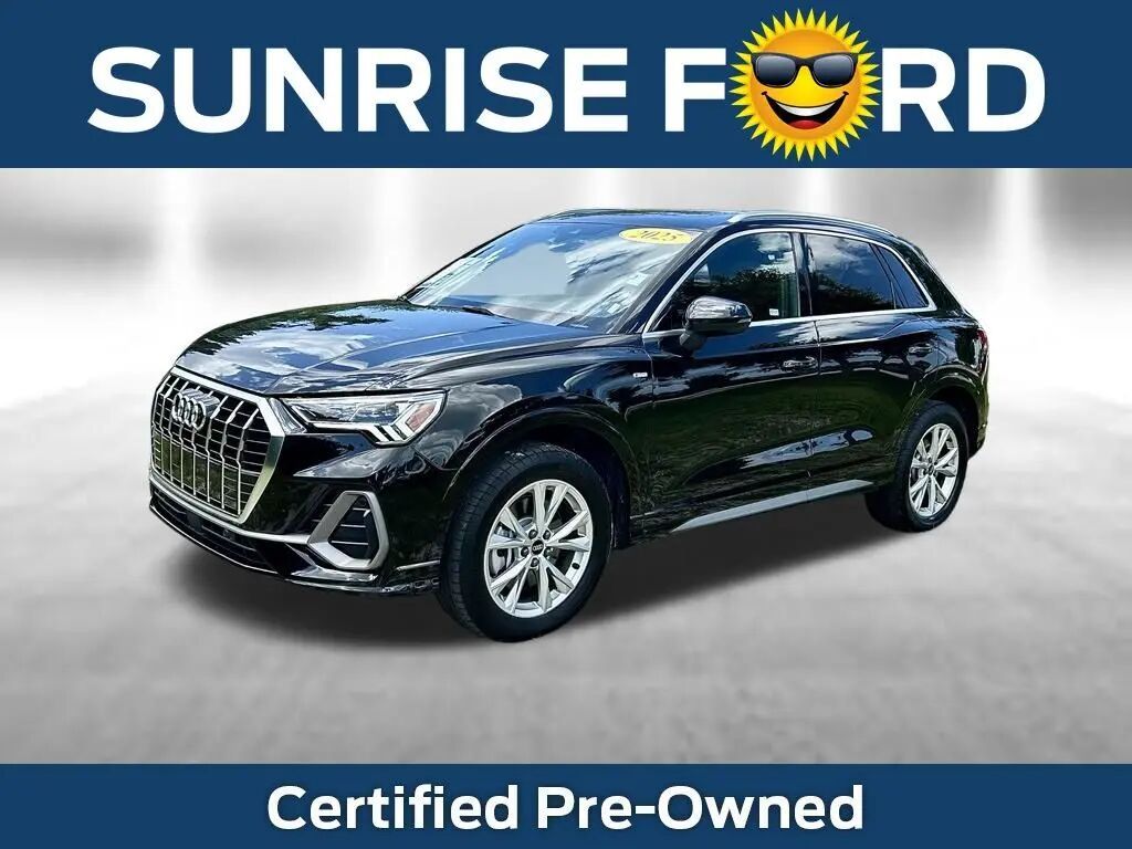 2025 Audi Q3 quattro S line Premium 45 TFSI — photo 1 of 39