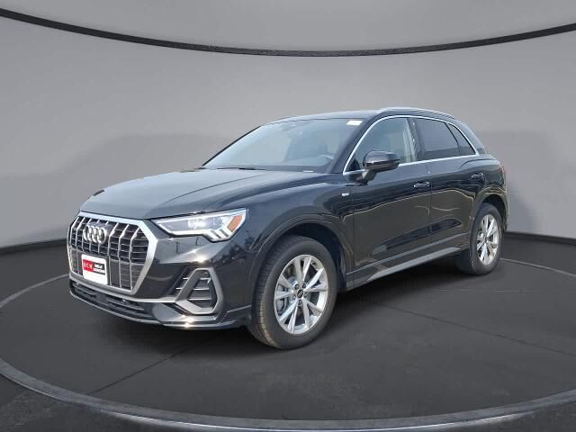 2025 Audi Q3 quattro S line Premium 45 TFSI — photo 1 of 39