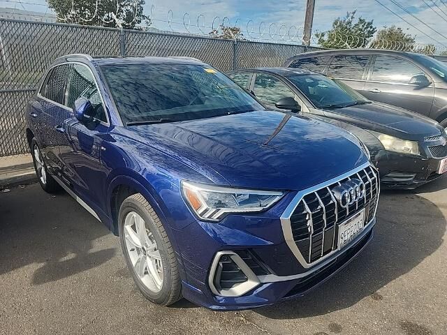 2023 Audi Q3 quattro S line Premium 45 TFSI