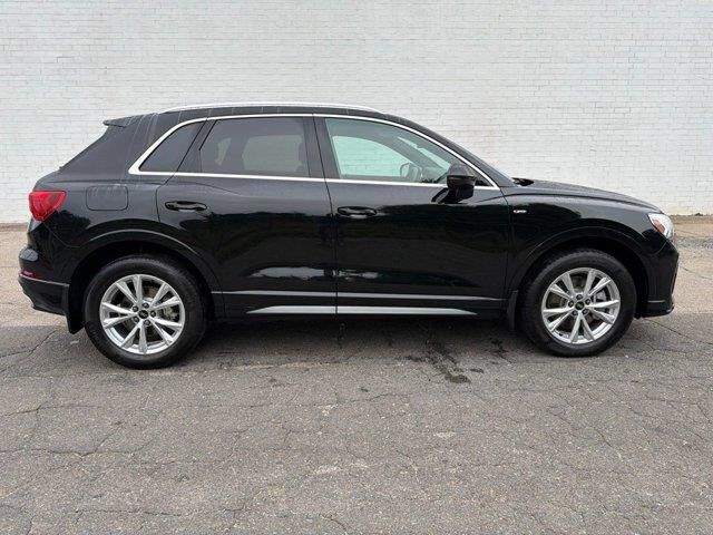 2024 Audi Q3 quattro S line Premium 45 TFSI