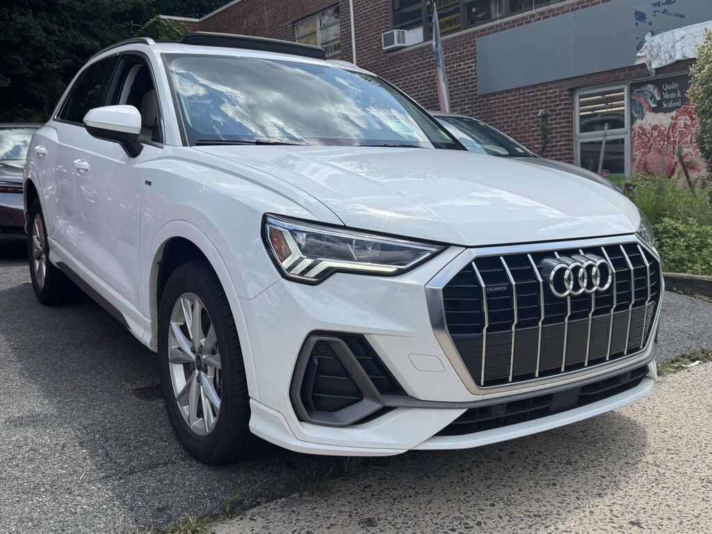 2024 Audi Q3 quattro S line Premium 45 TFSI — photo 1 of 26
