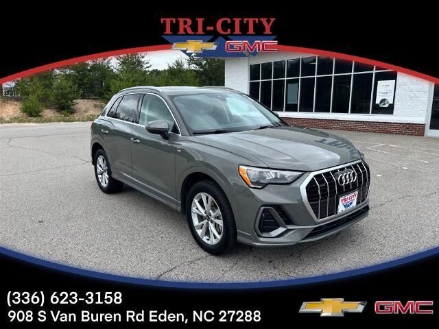 2022 Audi Q3 quattro S line Premium 45 TFSI — photo 1 of 13