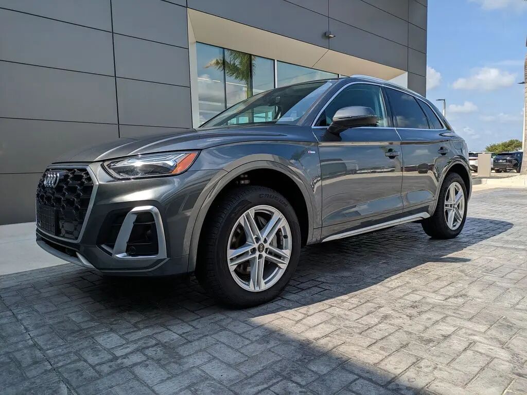 2025 Audi Q5 e quattro S line Prem Pl 55 TFSI — photo 1 of 13