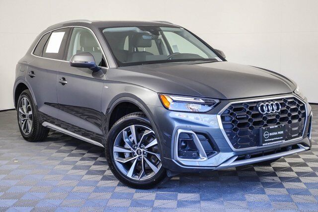 2023 Audi Q5 S line Premium Plus