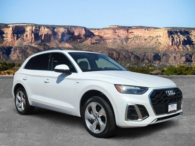 2022 Audi Q5 quattro S line Prem Plus 45 TFSI — photo 1 of 4