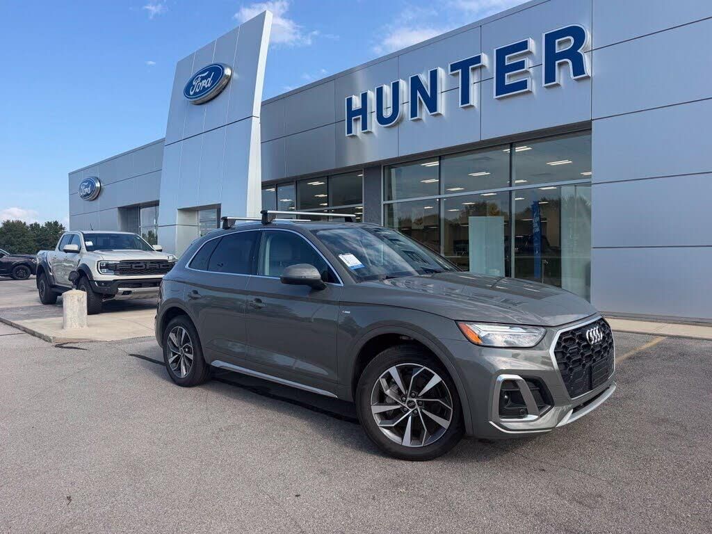 2023 Audi Q5 quattro S line Prem Plus 45 TFSI — photo 1 of 1