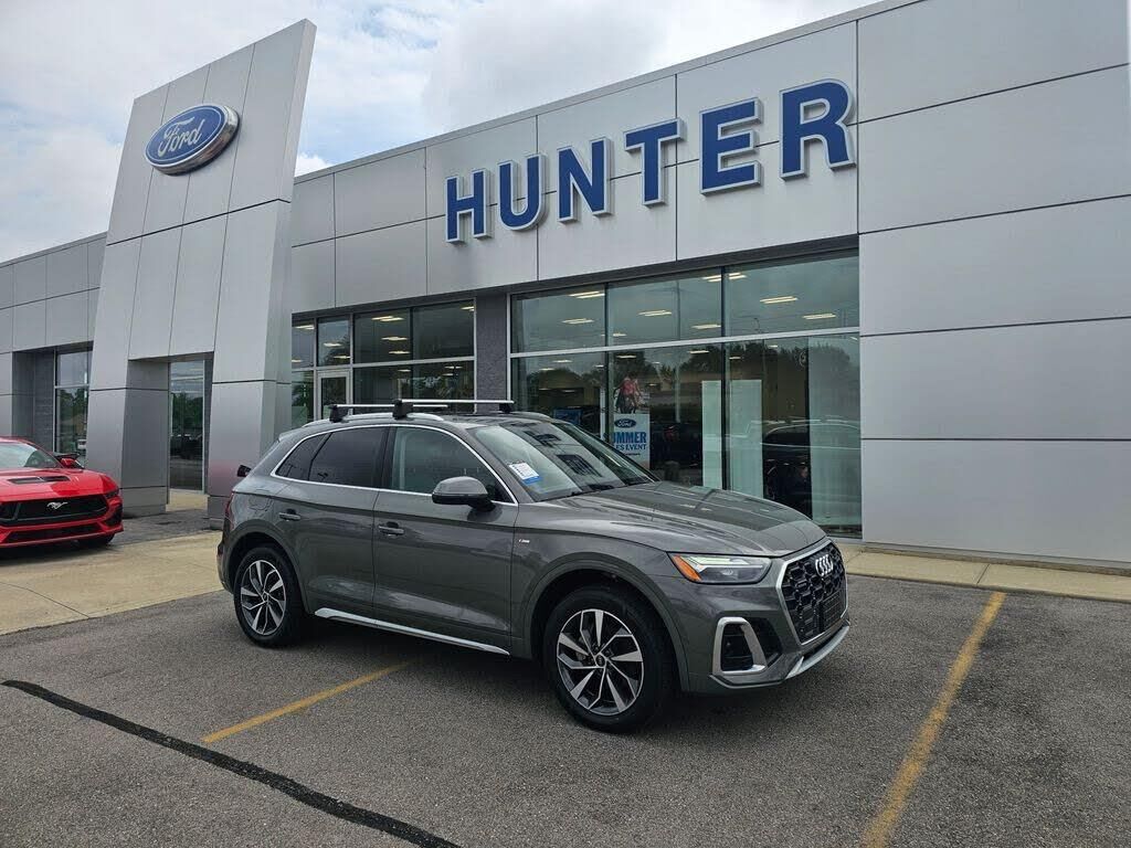 2023 Audi Q5 quattro S line Prem Plus 45 TFSI — photo 1 of 1