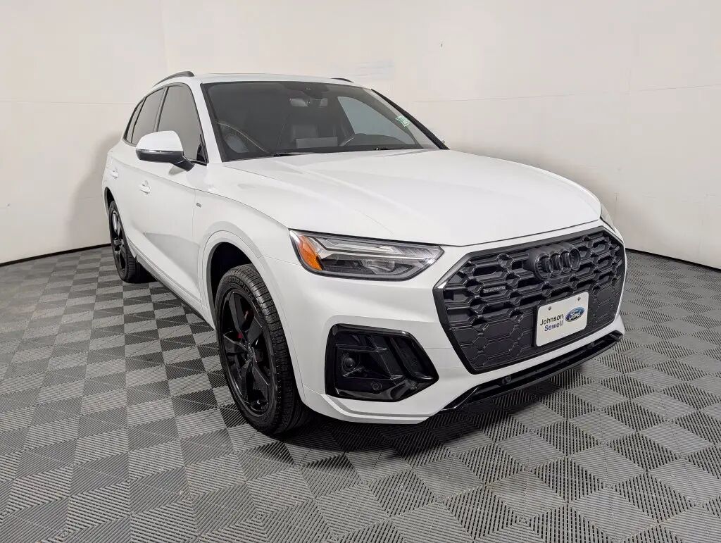 2024 Audi Q5 quattro S line Prem Plus 45 TFSI — photo 1 of 13
