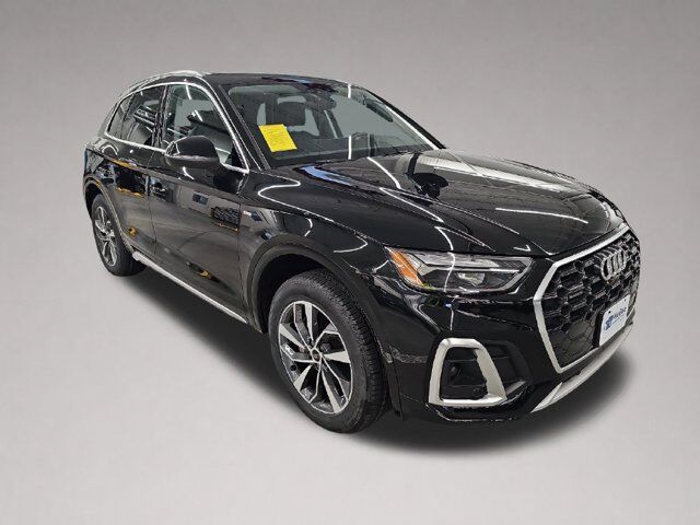 2024 Audi Q5 S line Premium Plus