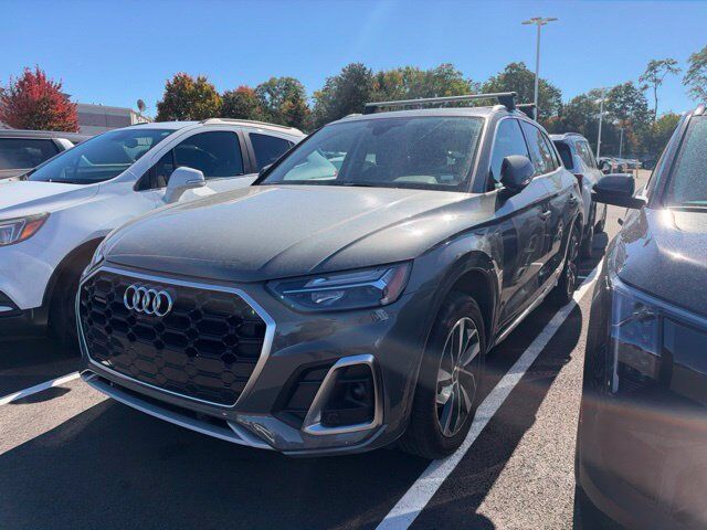 2024 Audi Q5 40 Premium Plus