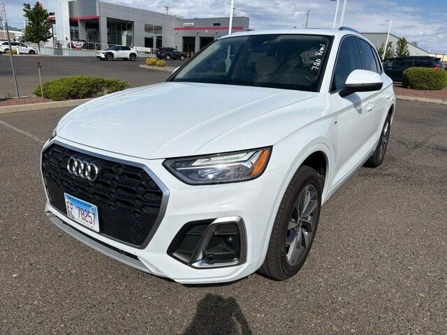 2022 Audi Q5 quattro S line Prem Plus 45 TFSI — photo 1 of 13